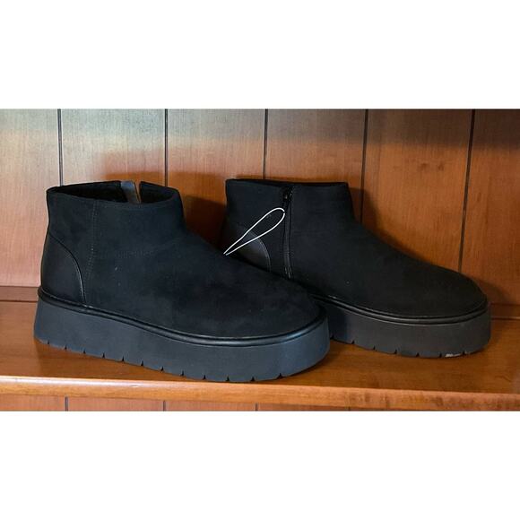 NWT Wild Fable black suede platform boots size 11 with memory foam - Picture 1 of 4